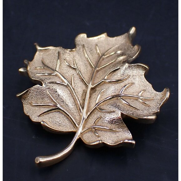 Trifari Jewelry - Crown Trifari Heavy Gold Trifarium Plated Maple Leaf Brooch